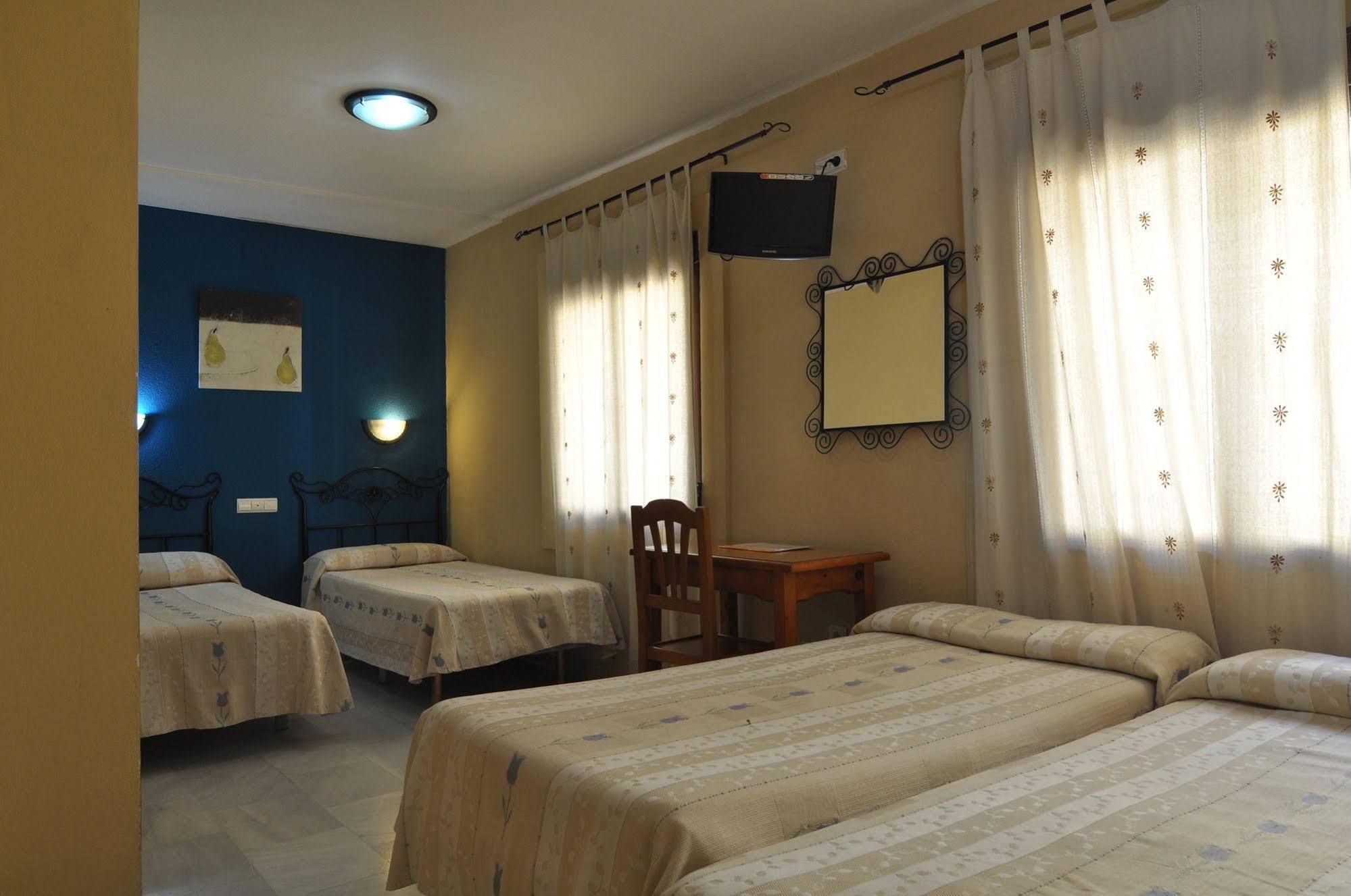 Hostal El Triunfo Kordoba Bagian luar foto