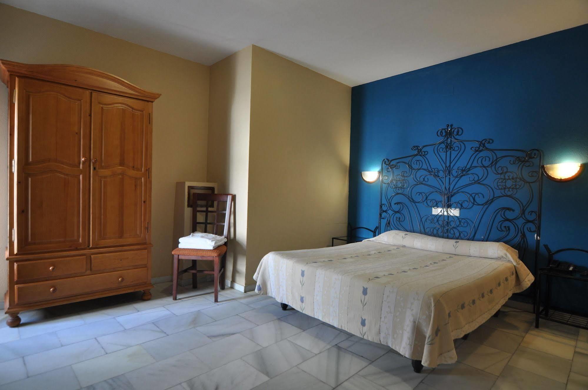 Hostal El Triunfo Kordoba Bagian luar foto